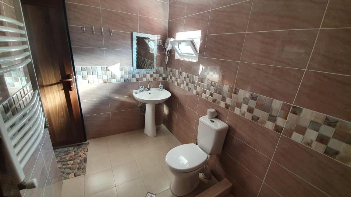 Guest House Sandro Stepantsminda Exterior photo