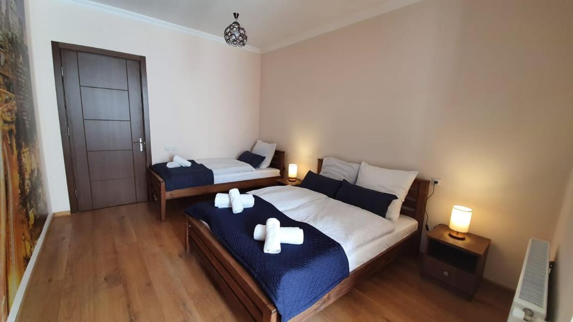 Guest House Sandro Stepantsminda Exterior photo
